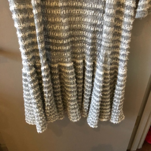 Free People Woman’s size small long sweater. - Picture 5 of 8